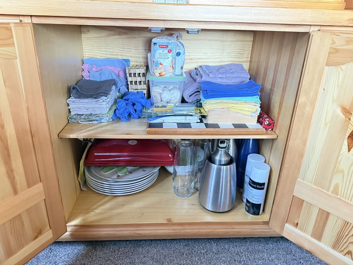 Büffets: Büffetschrank – Gebraucht aus Gampel von bbgain 2