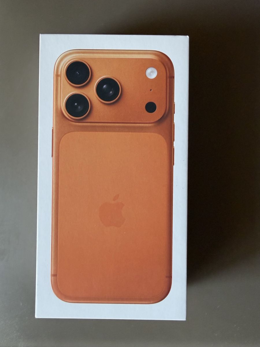Apple Telefoni cellulari / Smartphones: iPhone 17 Pro 512go Orange Neuf scellé – Nuovo e nell'imballaggio originale da Crans-Montana venduto da thi_77wm