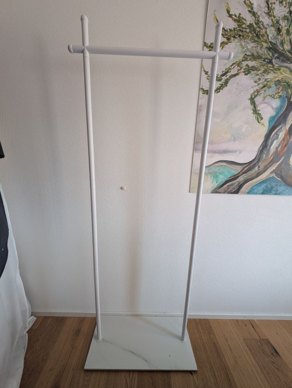 Guardaroba: Garderobenständer weiss 55x175cm  – Usato da Küblis venduto da Ena099