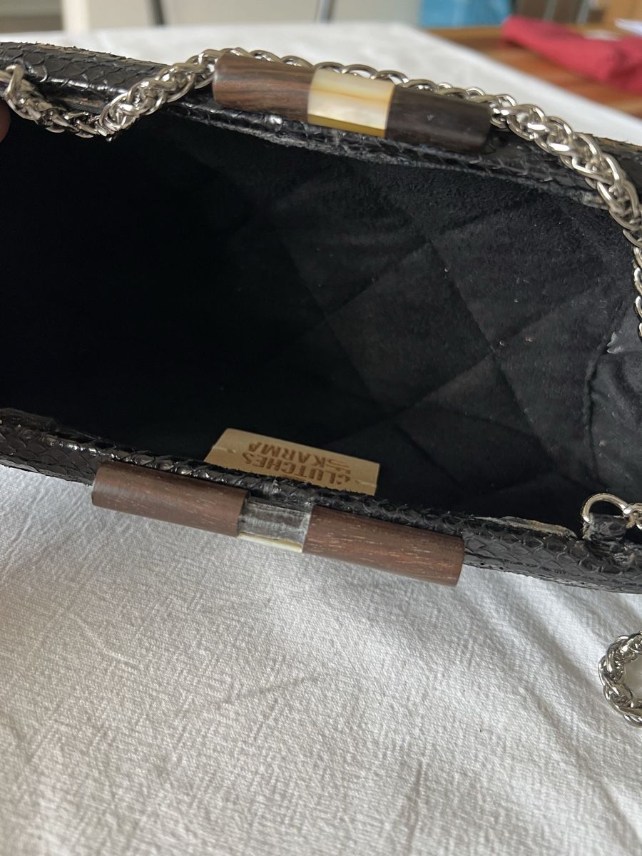 Borse da donna: Clutch schwarz mit Kette – Difettoso da Perlen venduto da Chregle1 3