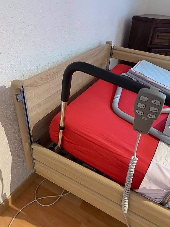 Betten: Pflegebett 90cm mal 200cm  – Gebraucht aus Neftenbach von hangi60 2
