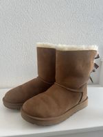 Gebrauchte UGG Boots mit 2 Schleifen, Braun – Grösse 38