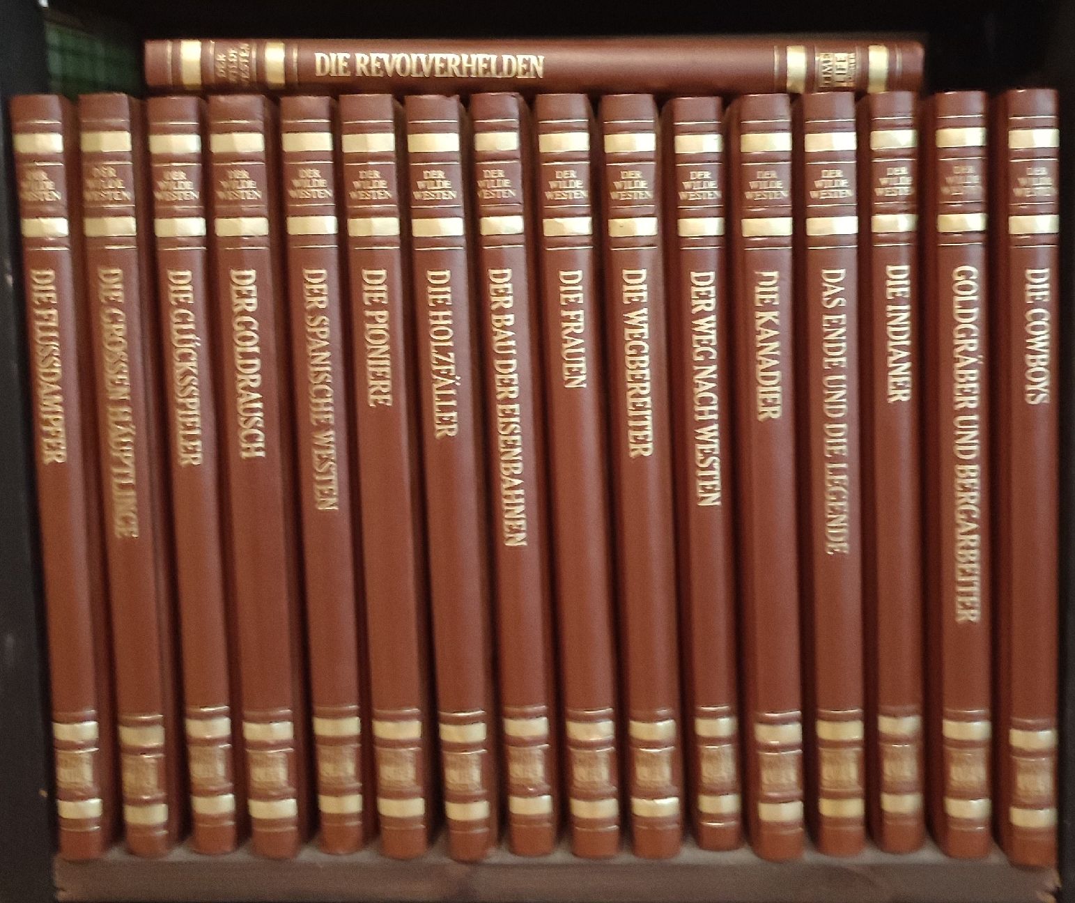 Libri: Büchersammlungen, Preis pro Sammlung  – Usato da Scherzingen venduto da gambach46 4