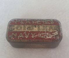 Tabakdose Antike Blechdose von „Player's Gold Leaf Navy Cut"