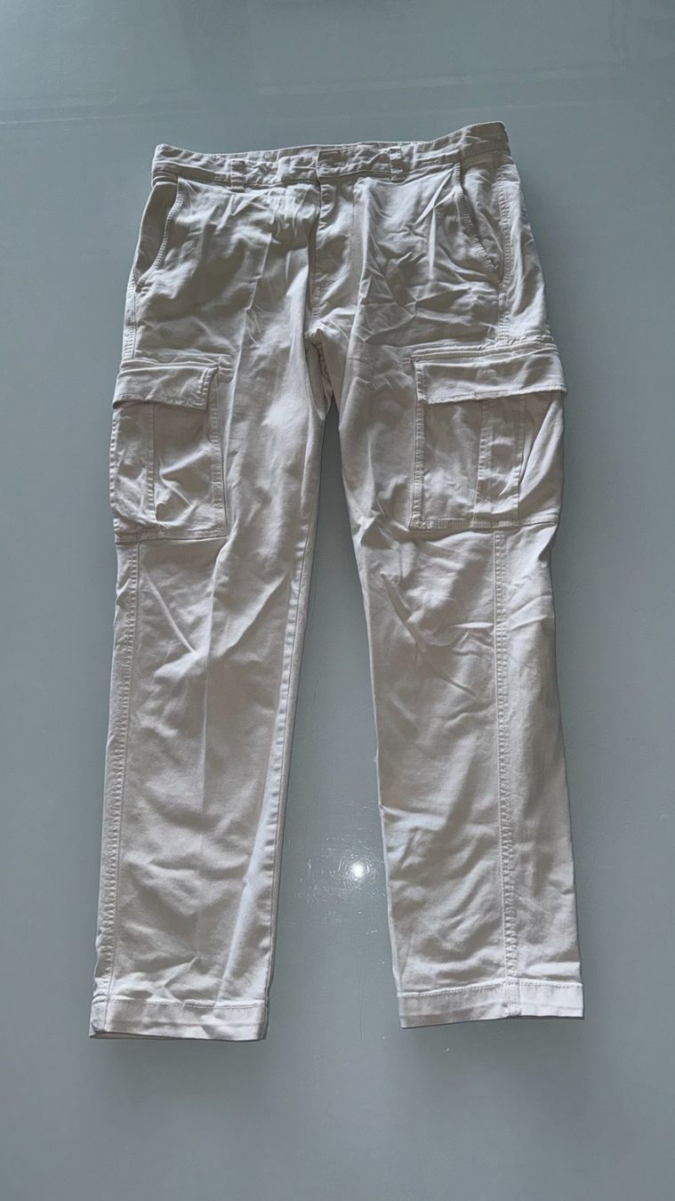 Zara Pantaloni: Cargo Zara blanc – Nuovo (secondo la descrizione) da Chêne-Bougeries venduto da Danny.dsbll