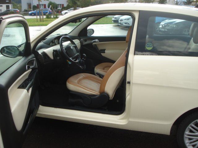 Lancia Ypsilon 1.2 16V