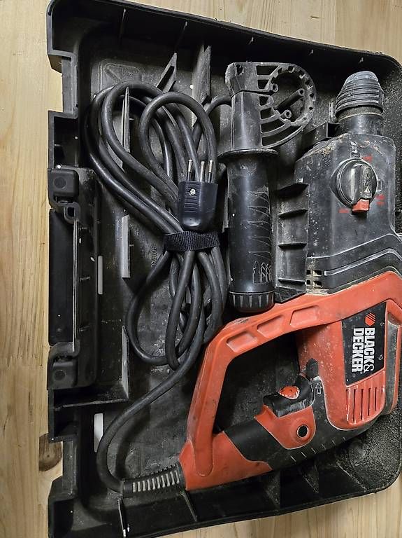 Trapani: Schlagbohrmaschiene Black&Decker – Usato da Hindelbank venduto da Andy21073 2