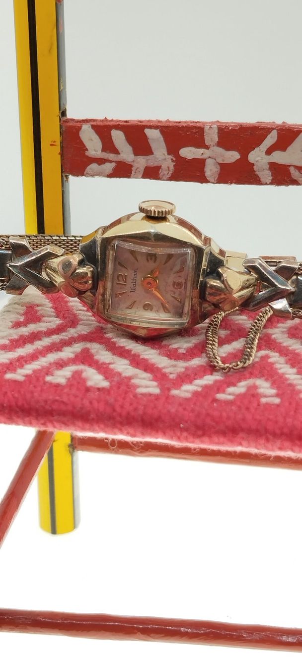 Waltham Orologi: Montre années 40's Waltham – Usato da La Chaux-de-Fonds venduto da jac_9llg 3