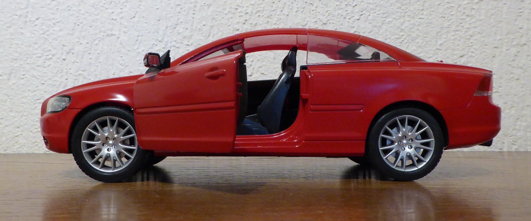 Volvo Voitures modèles: Volvo C70 Modellauto 1/18 rot – D'occasion à Spreitenbach par Turbo_1105 3