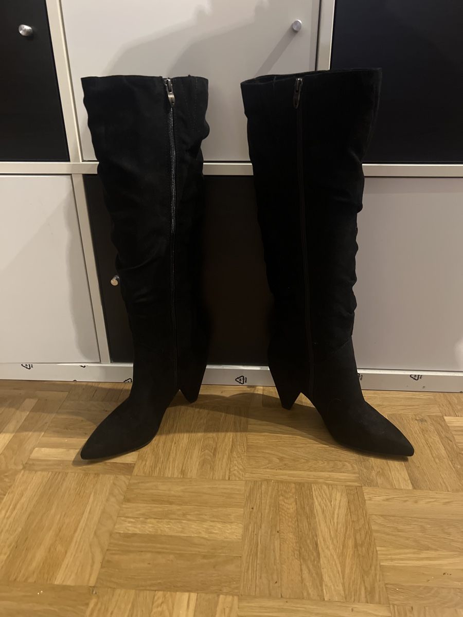 Tamaris Scarpe da donna: JOLIE BOTTE TAMARIS  – Usato da Brügg BE venduto da traindenuit 1
