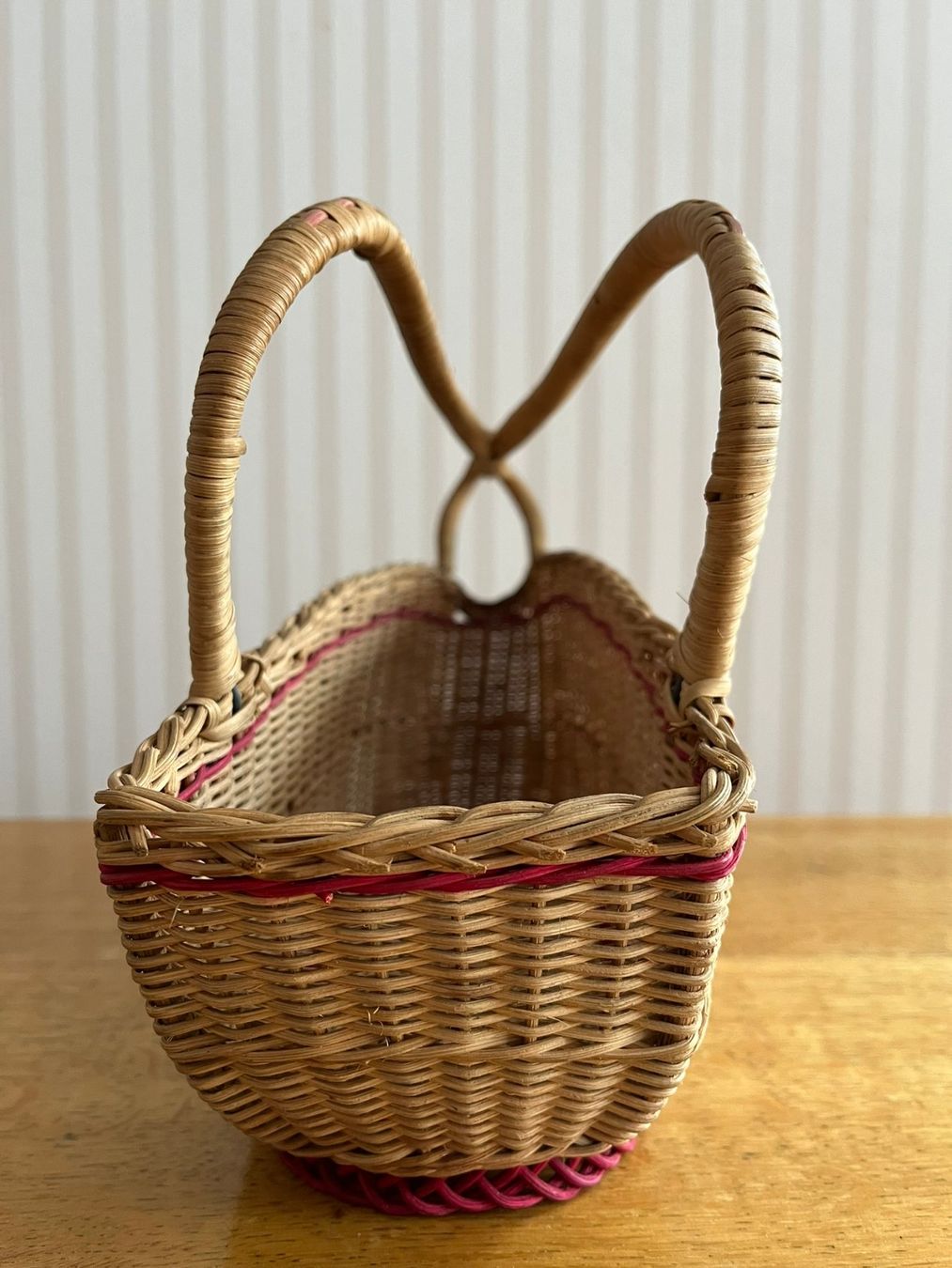 Sonstige Antiquitäten & Kunst: Panier en osier ancien pour le vin de table – Gebraucht aus Basel von Lancer4 2