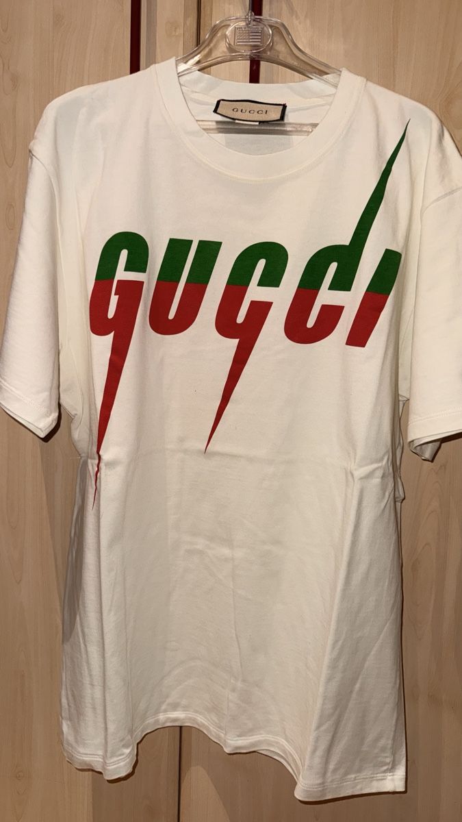 Gucci T-shirt: Gucci T-Shirt  – Nuovo (secondo la descrizione) da Untersiggenthal venduto da capodanilo6