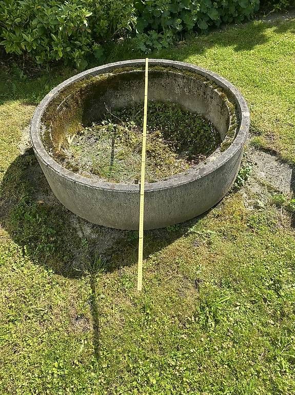 Sabbiera per bambini: Betonrohr / Sandkasten – Usato da Flüelen venduto da 6468 1