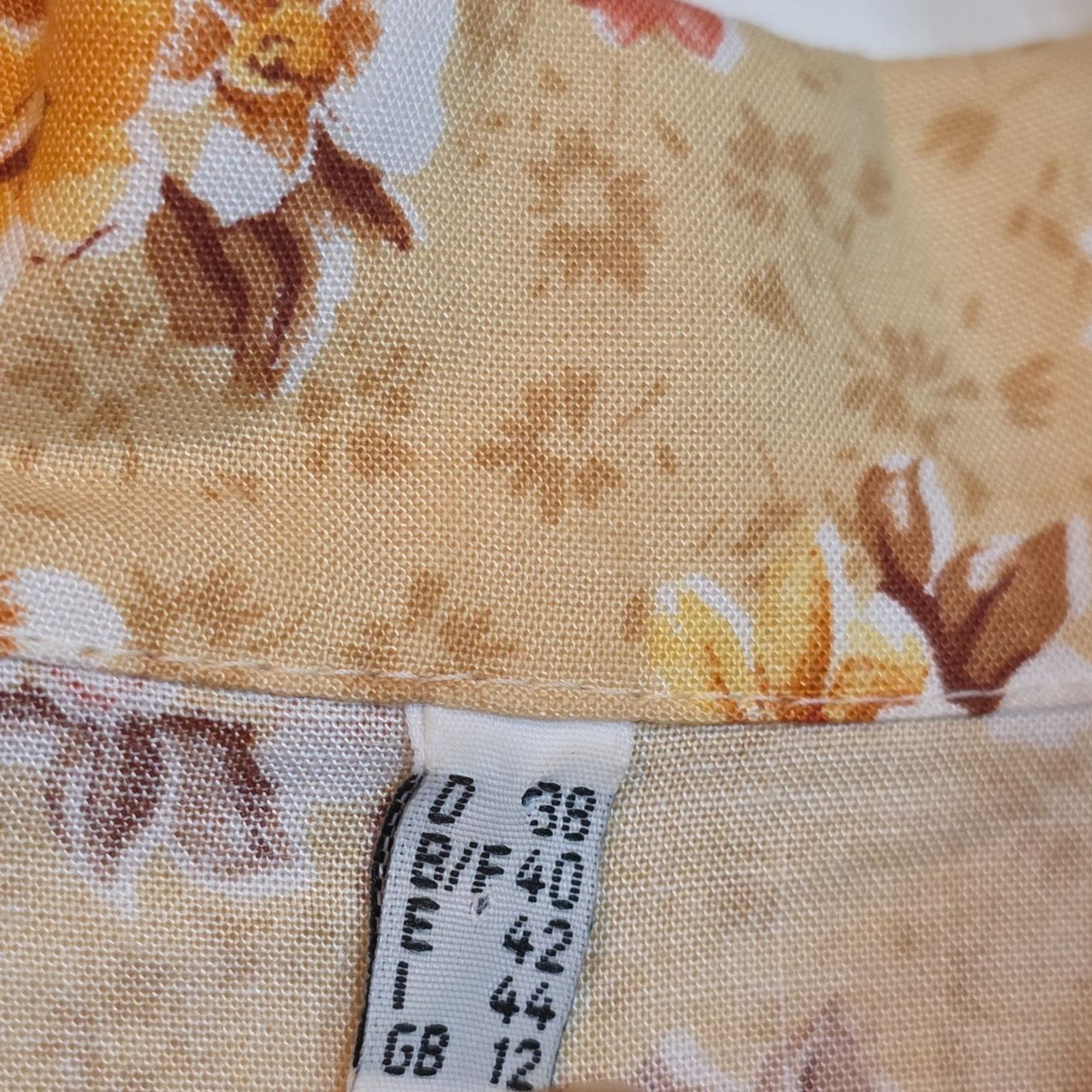 Camicette: Vintage Viskosebluse mit Blumenmuster Gr. M – Usato da Wald ZH venduto da CapLux 5