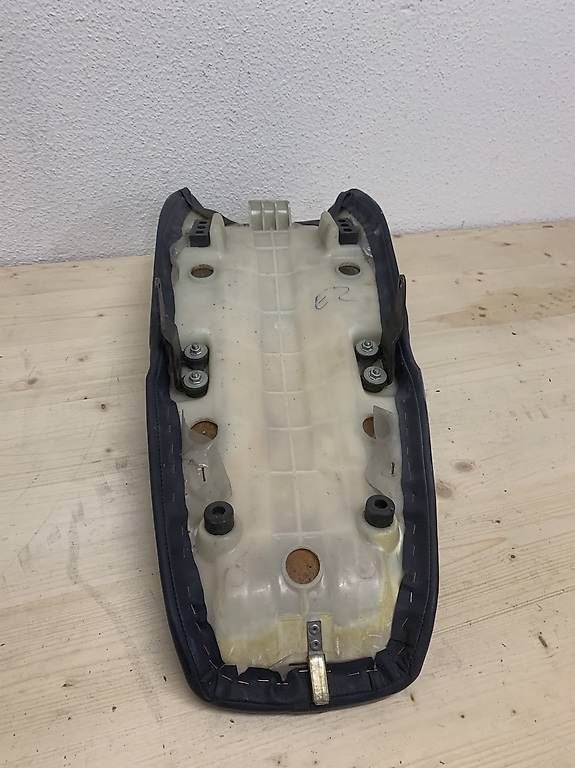 Tutti i ricambio per moto: Honda Ns 125 r Sattel Sitz – Usato da Winterthur venduto da Noe_AF01 3