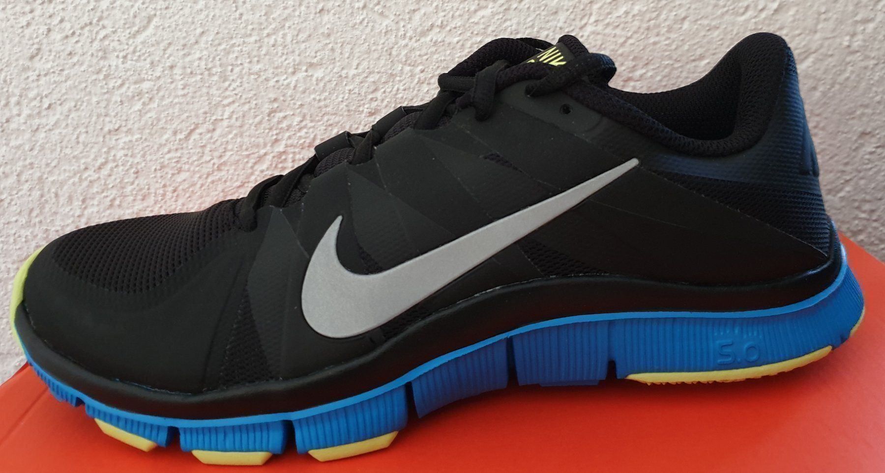 Nike Herrenschuhe: Nike Free Trainer 5.0 Gr. 42 – Neu und originalverpackt aus Herisau von dku_85hh