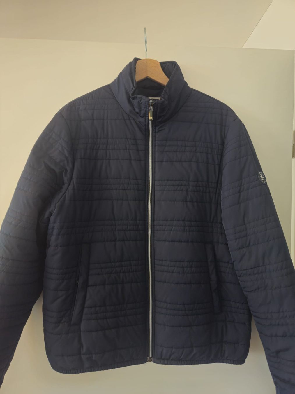 Giacche: Original Penguin Lightweight Retro Puffer Jacket in Dark Sap – Usato da Zürich venduto da lud_5gjj 2