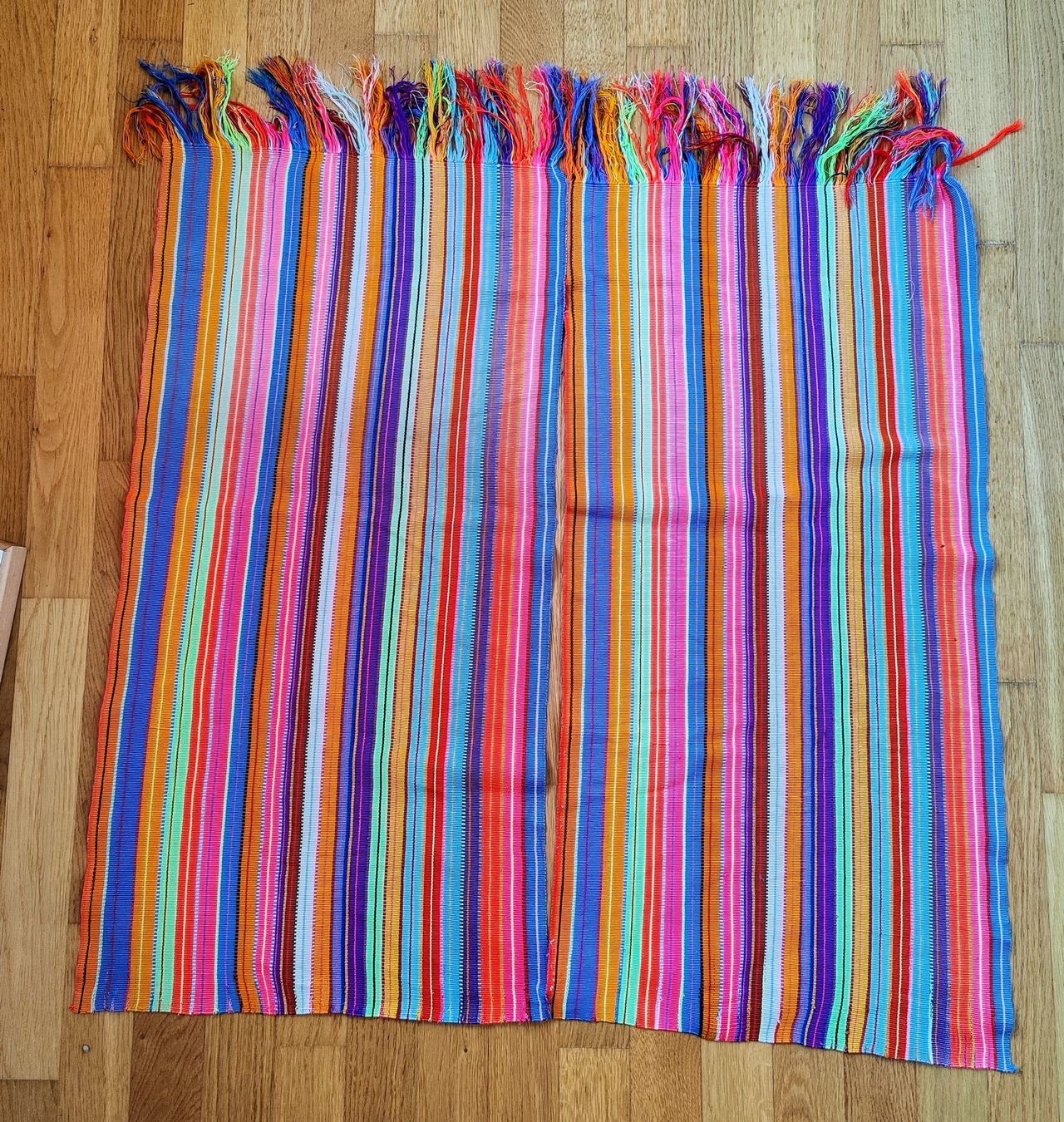 Tessuti: Tissu de type mexicain tissé à la main – Usato da Carouge GE venduto da for_8yym 1