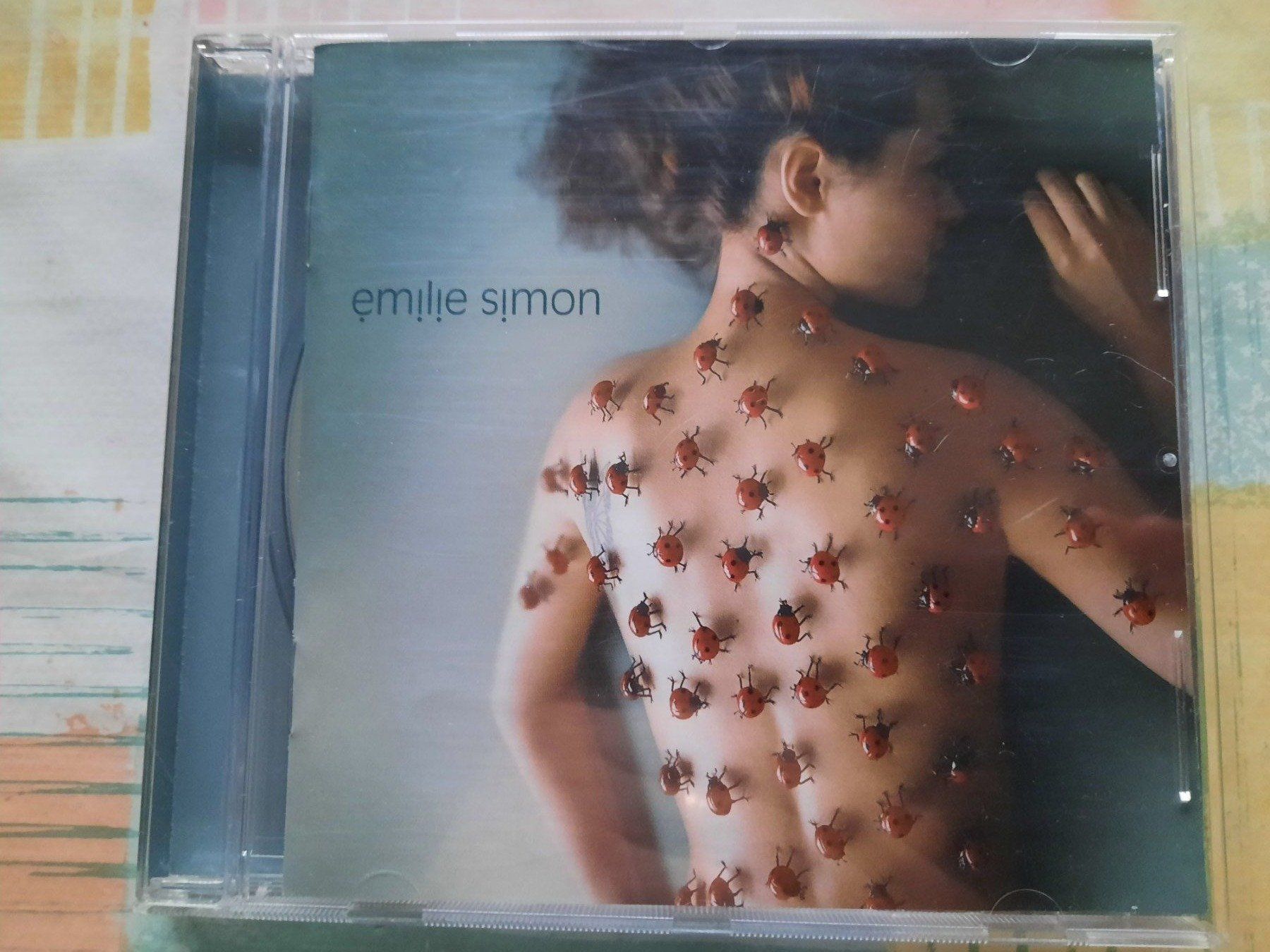 CD: CD Emilie - Simon – Usato da Pully venduto da bro_n52j