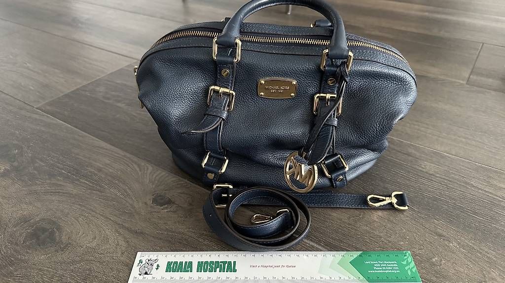 Michael Kors Borse da donna: Michael Kors Tasche, blau, klassisch – Usato da Aeugst am Albis venduto da sharnischberg