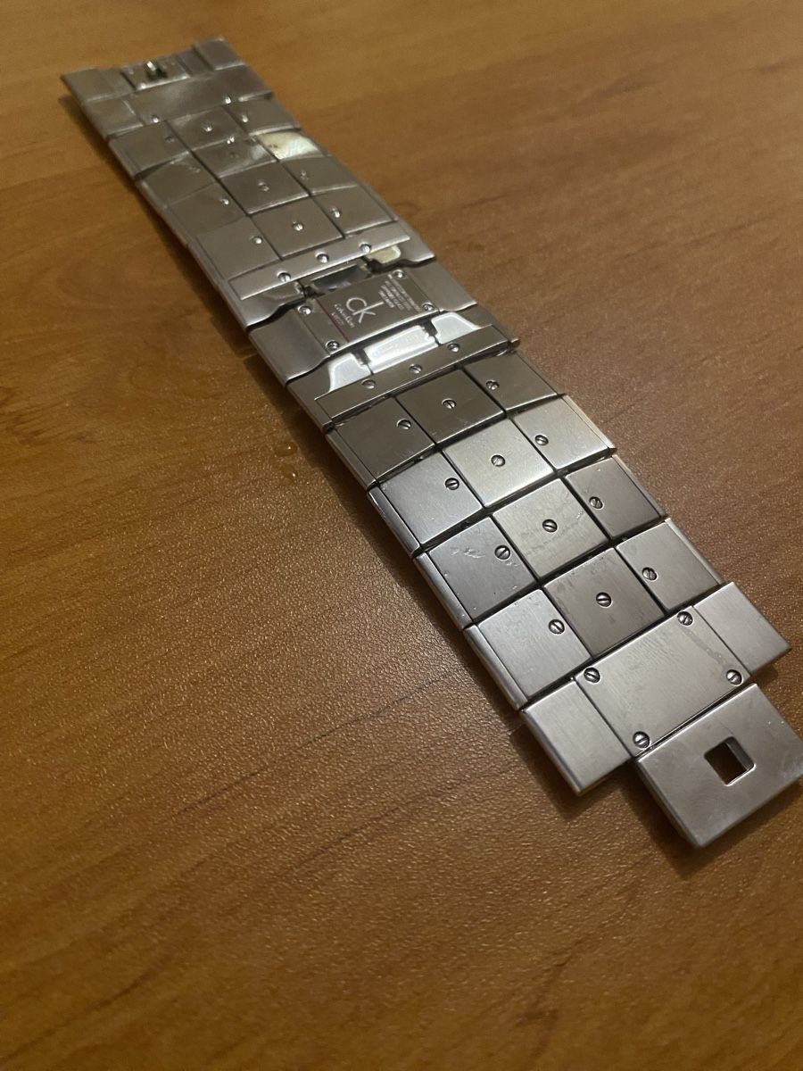 Calvin Klein Montres: Montre Calvin Klein Bracelet – D'occasion à Thônex par kar_kh5d 5
