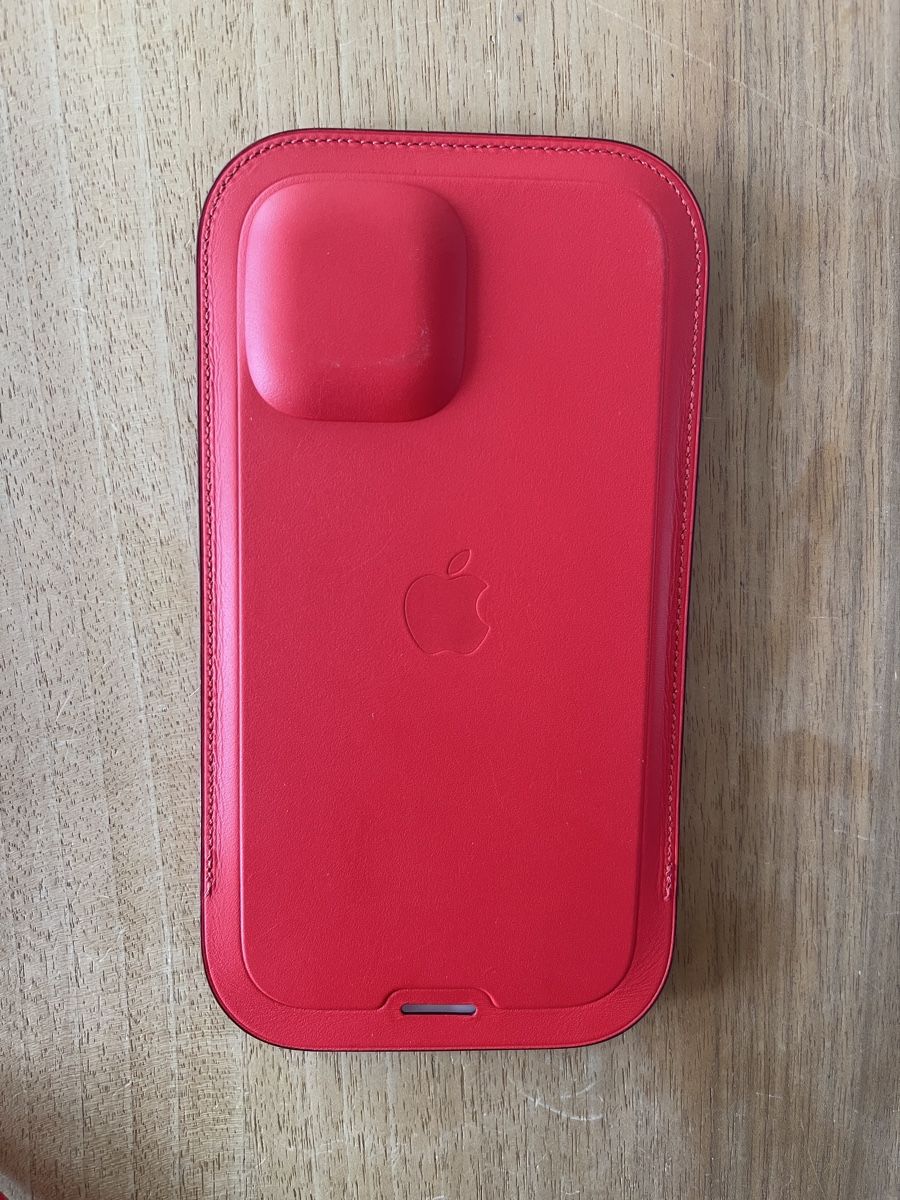 Apple Coques & Protection écran: Lederhülle Iphone 12 max pro – Neuf avec emballage d'origine à zürich par maulwurf53 1