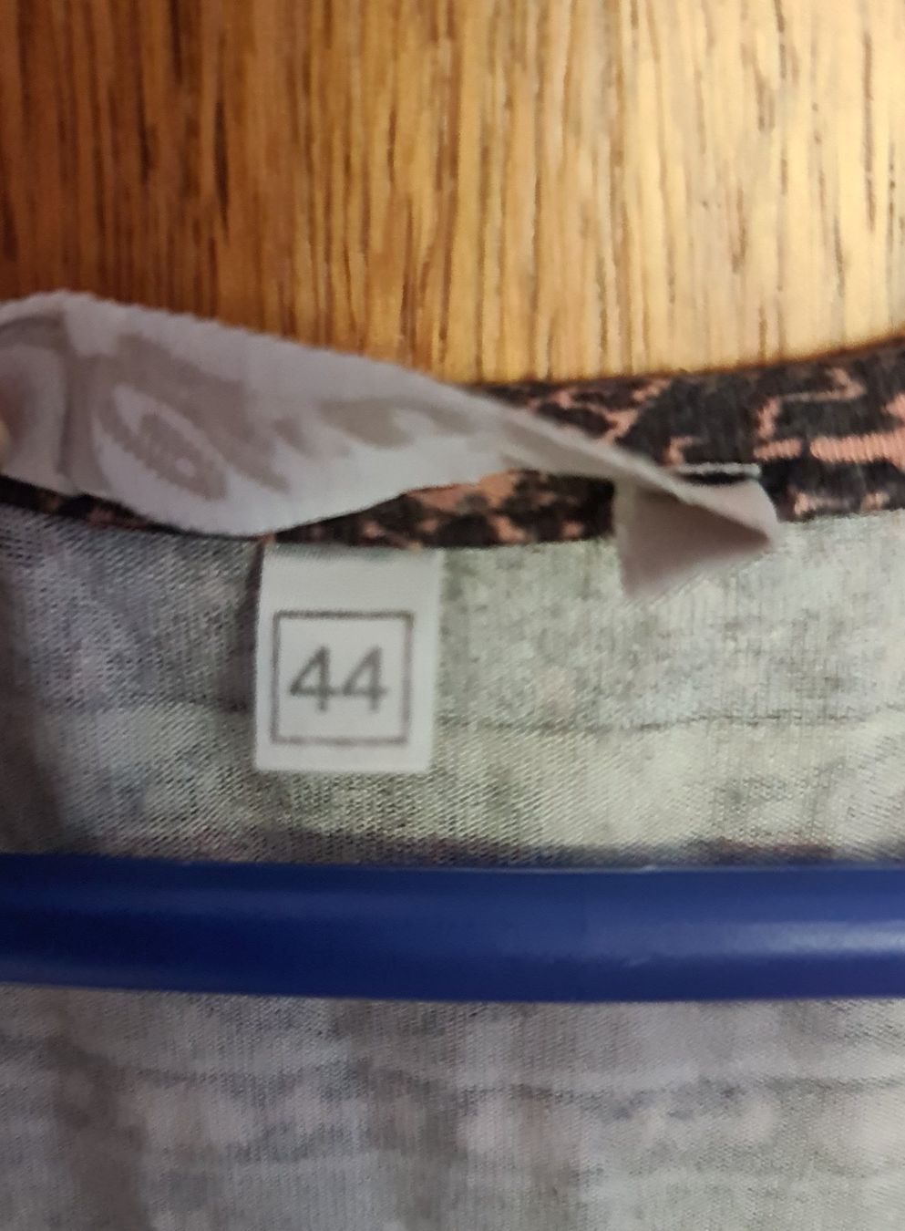 Robes: Wunderschönes Kleid, halbarm Grösse 44 – D'occasion à Eschert par PS.. 2