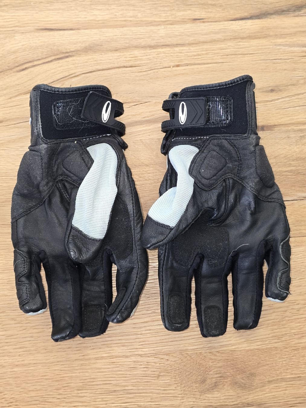 Handschuhe & Handstulpen: Motorradhandschuhe Richa Evolution schwarz grau Grösse M – Gebraucht aus Altendorf von Tini23 1
