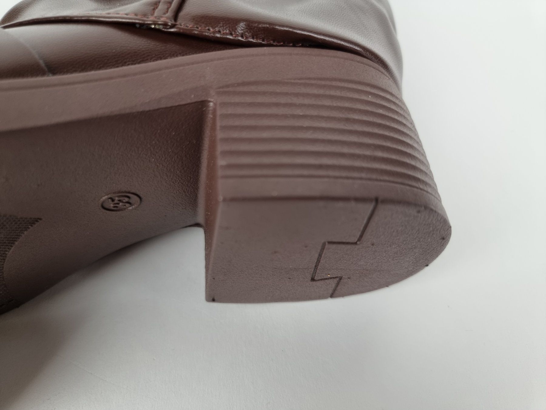 Damenschuhe: Stiefeletten aus Kunstleder Grösse 35 EU – Gebraucht aus Urtenen-Schönbühl von Restwert_Schoenbuehl 5