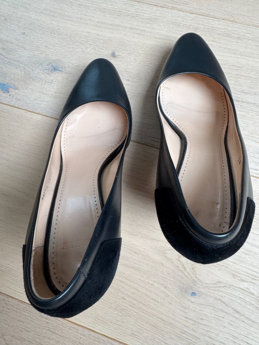 Bally Damenschuhe: BALLY  Pumps Gr. 36, schwarz echt Leder – Gebraucht aus Siebnen von Trans-Am 2