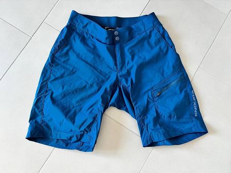 Endura Velo Shorts mit Innenhose Damen Gr. M - NEU