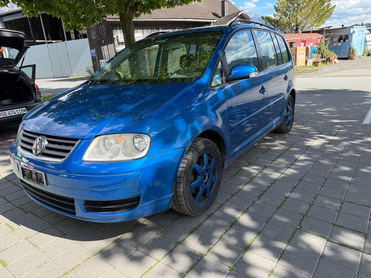 VW Automobili: Vw touran 2.0 d  – Usato da Buchs SG venduto da mef_78tr 1