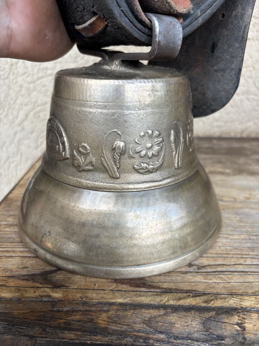 Campanacci mucche: Weideglöggli – Usato da Schangnau venduto da Roseggli82 4