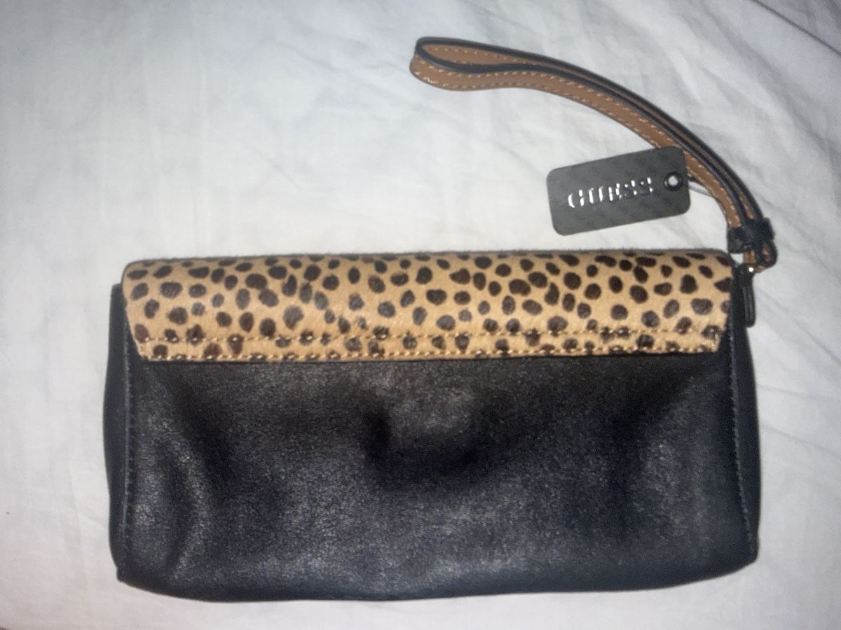 Guess Borse da donna: Guess Clutch Leo-Print – Nuovo (secondo la descrizione) da Zürich venduto da Koller.S 2