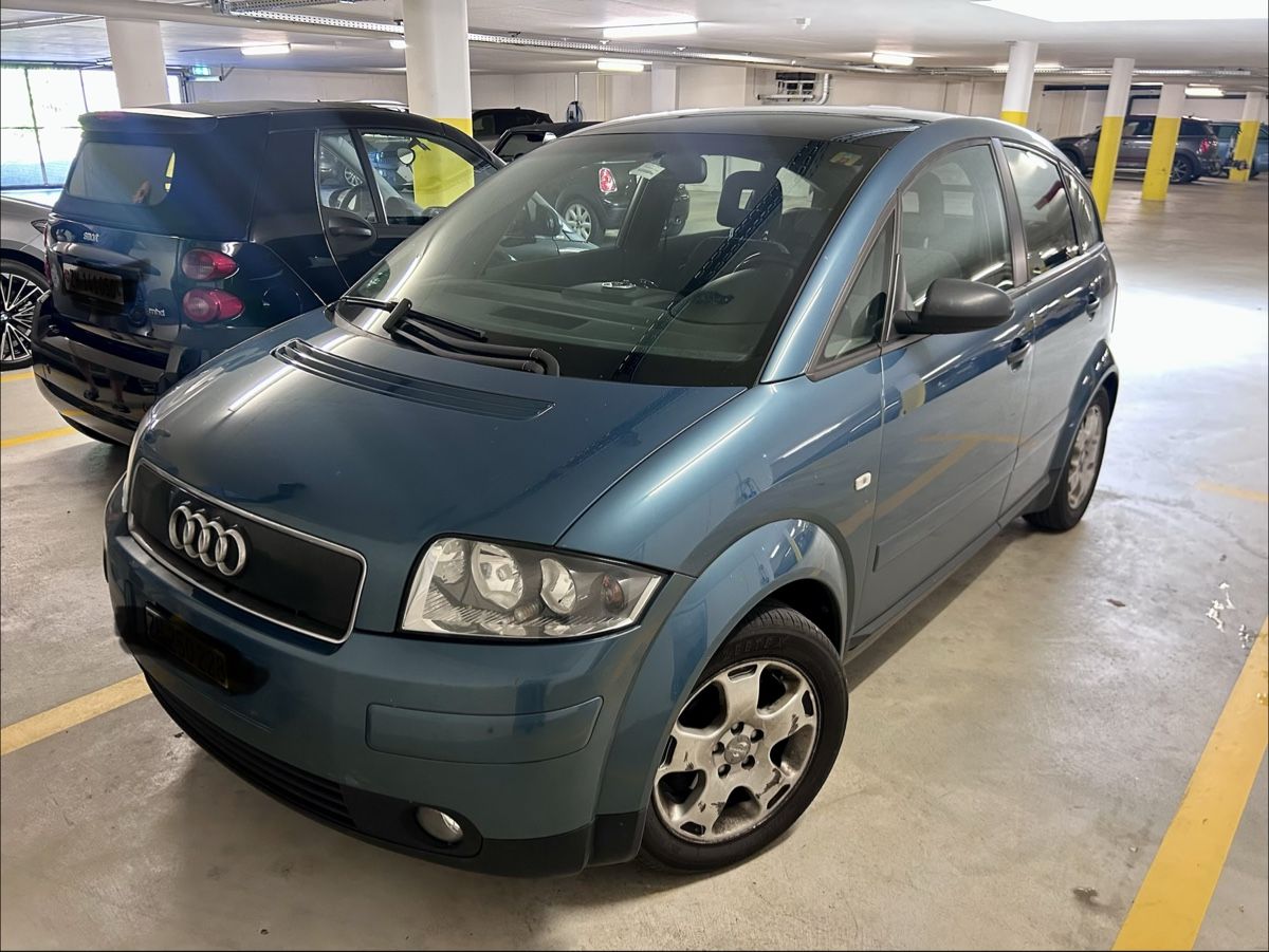 Audi Autos: Audi A2 Limousine blau 1.4 ab 1.- Sfr. – Defekt aus Zürich von Binoemli 1