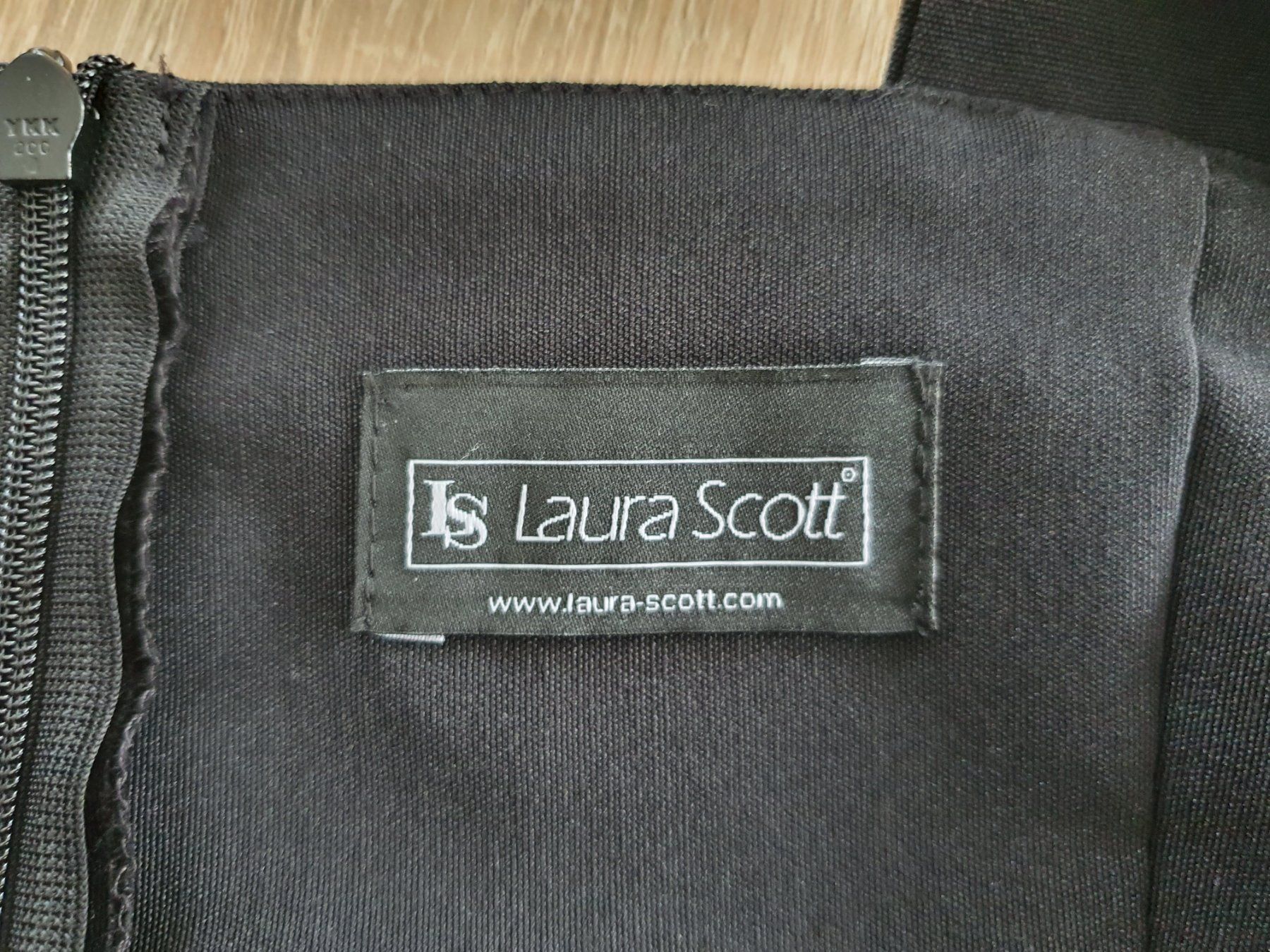 Kleider: Cocktailkleid von Laura Scott – Neu (gemäss Beschreibung) aus Lachen SZ von It_is_what_it_is 4