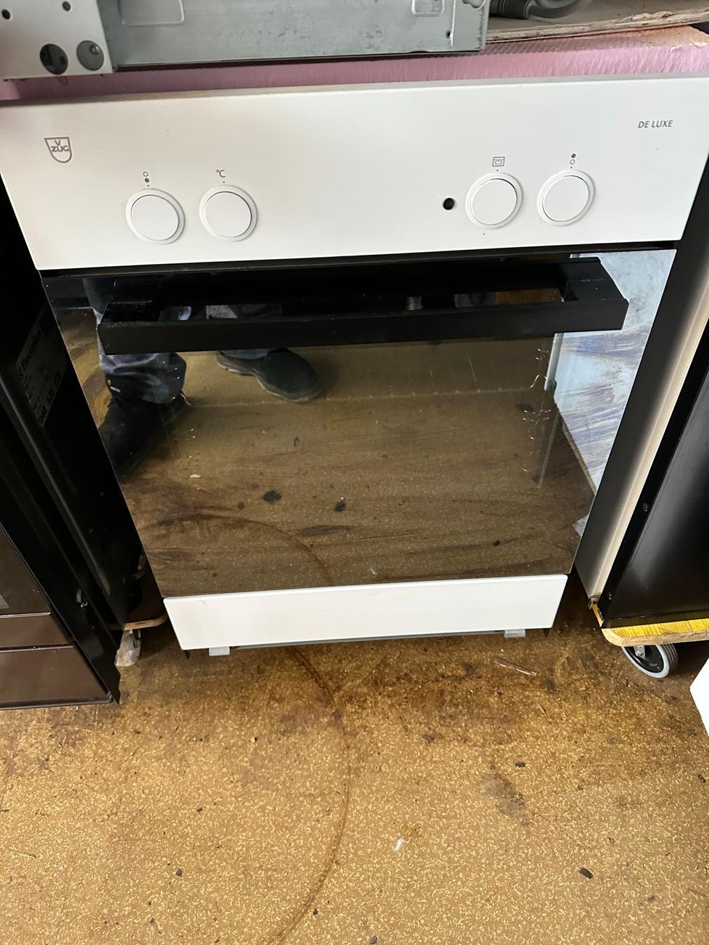 V-Zug Forni: V-ZUG Backofen/2x Gussplatte – Usato da Spreitenbach venduto da Space_X 2