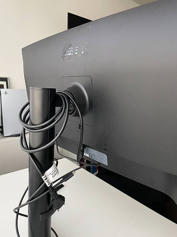 Monitor:  Monitor LG UltraWide 34 Zoll – Usato da Winterthur venduto da CaroDN 2