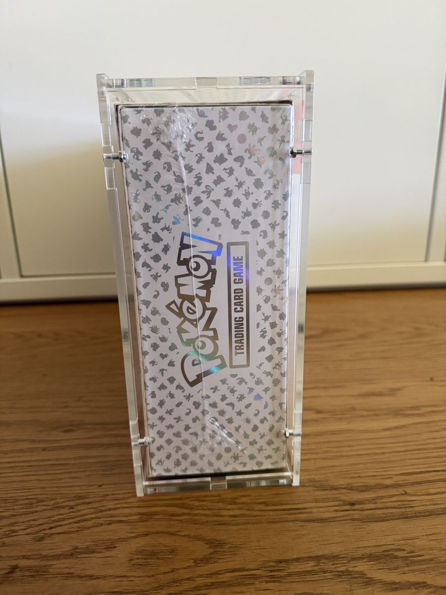 Pokémon Sammelbilder & Trading cards: Pokémon Scarlet & Violet 151 Ultra Premium Collection Sealed – Neu und originalverpackt aus Zürich von TheLocalCabbage 3