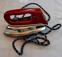 JURA Reisebügeleisen mit Etui – wie neu– Schweizer Klassiker