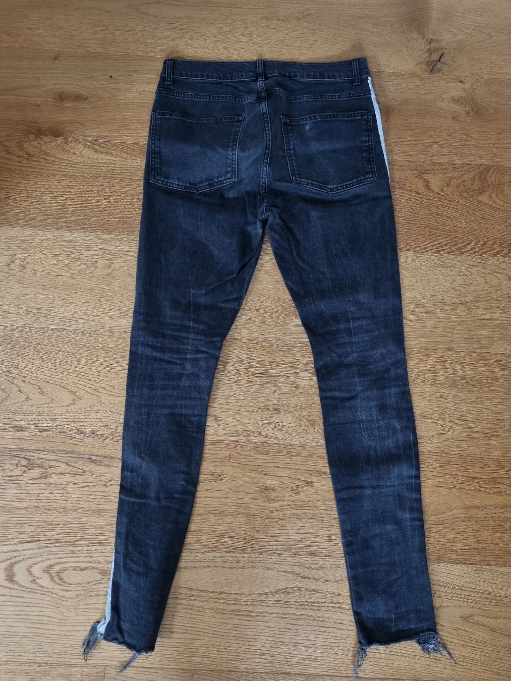 Jeans: Askyurself Ripped Skinny Jeans – Usato da Turbenthal venduto da Julicardo 5