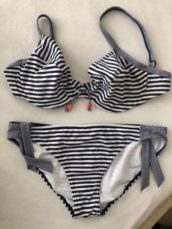 Esprit Bikini Set Gr. 42 Streifen-Design, Sommer Hit!