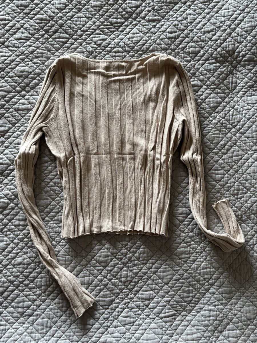 Tops: Pull côtelé beige manches longues, taille S – Gebraucht aus Lausanne von shabnam.t 1