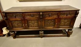 Sideboard aus Holz 