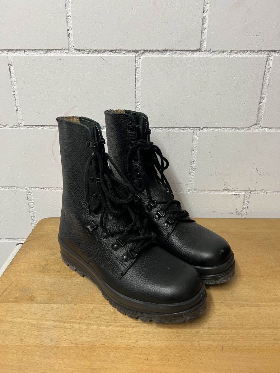Scarpe da uomo: Militär Stiefel – Nuovo (secondo la descrizione) da Holziken venduto da 181281