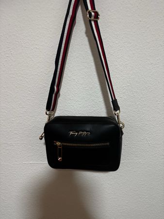 Tommy Hilfiger Camera Bag - Crossbody - Schwarz!