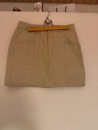 Sommerlicher Jeansrock von Pull&Bear, Grösse M, beige