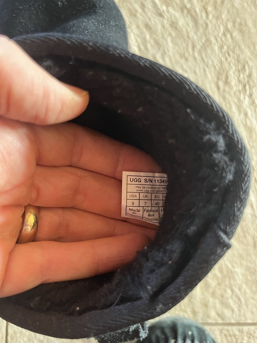 Ugg Damenschuhe: Original UGG Classic Mini Plateau Boots Schwarz, Grösse 40 – Gebraucht aus Wädenswil von Iana32 1