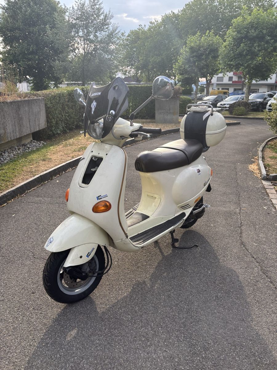 Vespa Scooters: Vespa ET4  – D'occasion à Widen par jul_tj2b