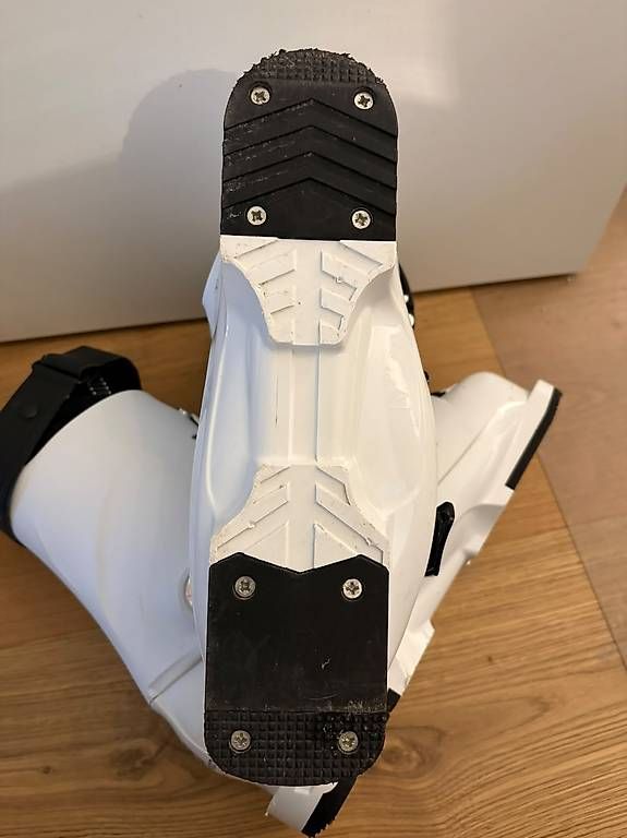 Salomon Scarpe per ragazzi: Salomon Max 60T Junior MP 25.5 – Usato da Muri AG venduto da ManuDe1980 1